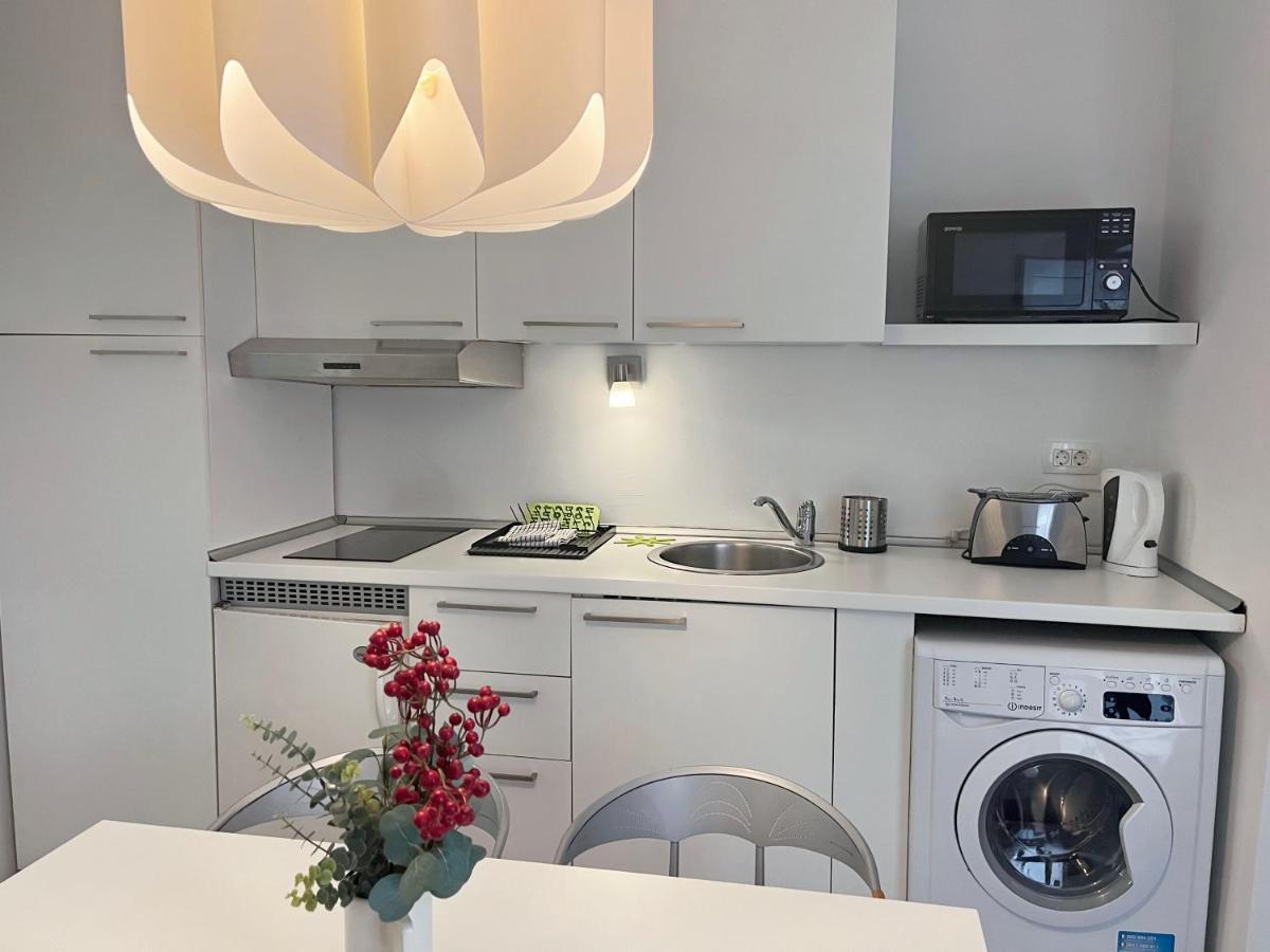 Апартаменти Renovated City Center Apt End Of Sept 23 Любляна Екстер'єр фото